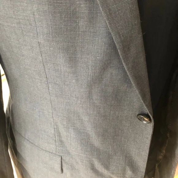 Boss suit - Picture 5 of 5